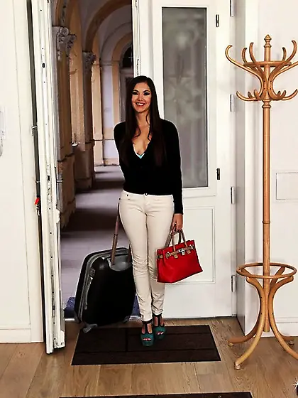 Beautiful babe with hot body uses mouth,  pussy,  anal,  and tits t