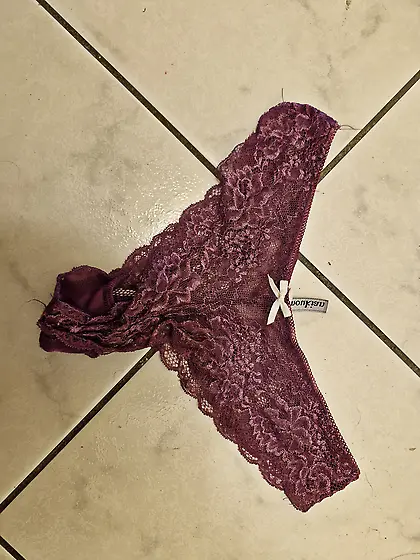 Masturbation dans ses culottes