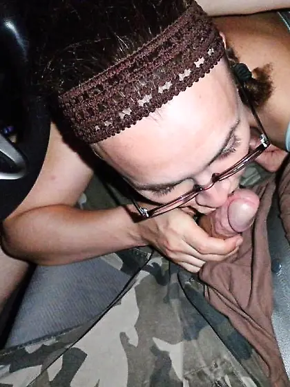 Young N. E.  Mom naked for the Web