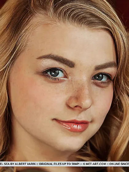 Teen honey amazes with her big natural tits and flashes pussy on