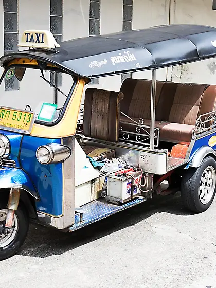 Lovely teen with a bob haircut strips to show her tight ass