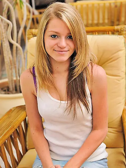 Teen cutie Marianna FTV shows her natural juicy tits and sexy pi