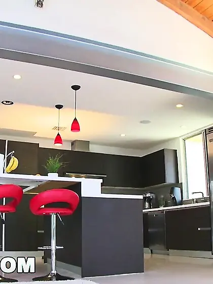 Muscular man thrashes teen's twat