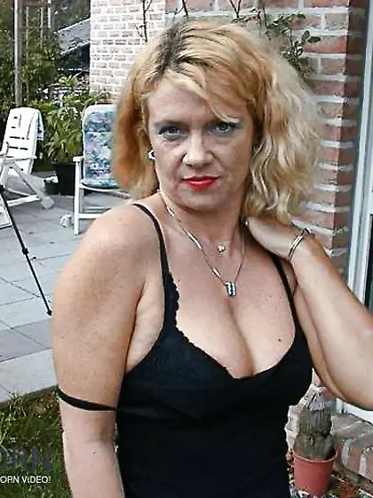 Mature Fledgling Petra (German)