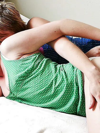 Sexy teen shows off what she has to offer as a lesbian slut