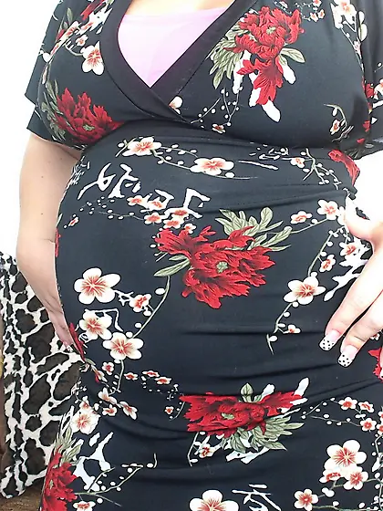 Blonde pregnant dress