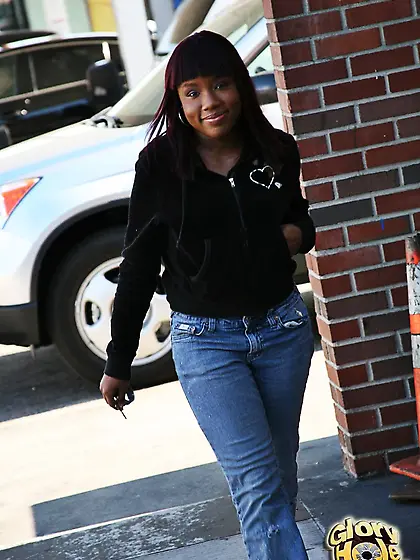 When black babe Carla Chillz sees a cock in the hole of the toil