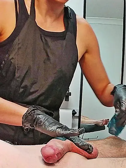 Waxing erection - CFNM.  Happy waxer! 1