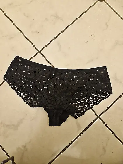 Masturbation dans ses culottes