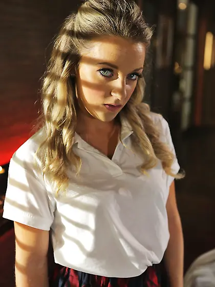 Kate Kennedy gets showered with fresh jizz after servicing hard