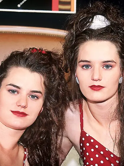 Twin hotties white bed