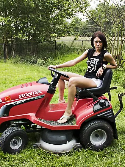 Bold teen gets what she needs from an old...