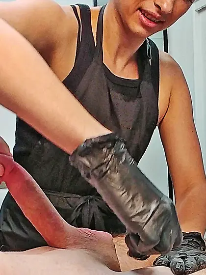 Waxing erection - CFNM.  Happy waxer! 2