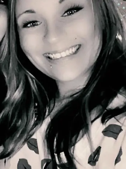 Reanna and Holly eat each other's pussy for GGW