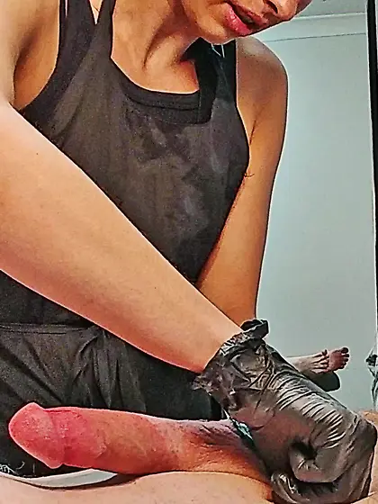 Waxing erection - CFNM.  Happy waxer! 2