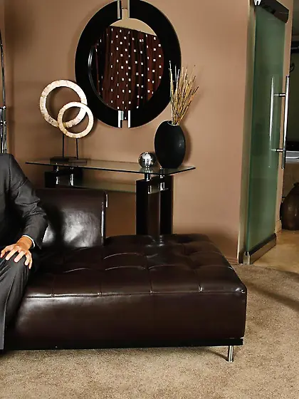 Oiled body of Latin chick Layla Sin is convulsing under the atta