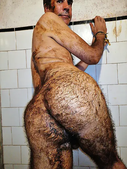 I'm a slut and a pig,  I like shit and dicks