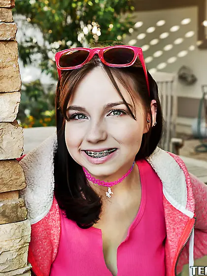 Totally efficient girl with natural boobs and meaty ass FUCKS