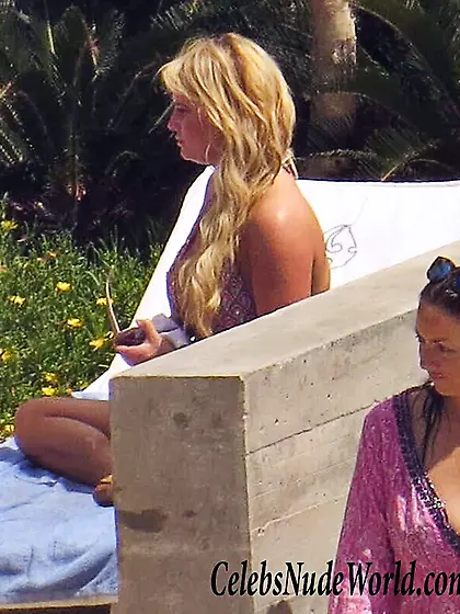 Sexy Photos of Jessica Simpson