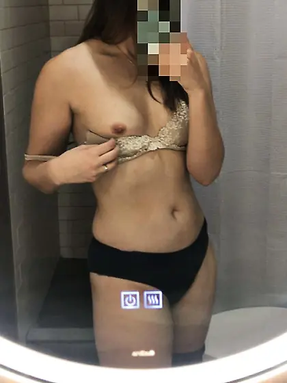 mirror cute tit flash