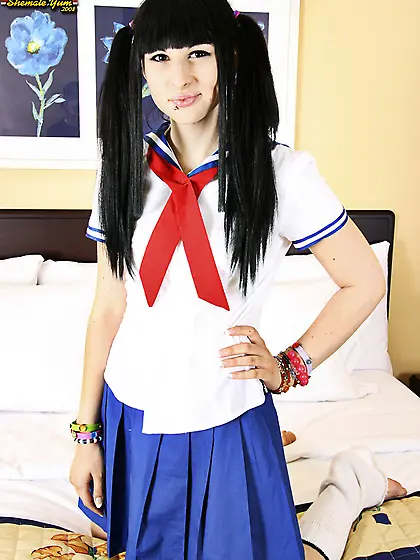 Harley quinn line-trap debut