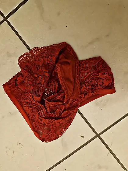 Masturbation dans ses culottes