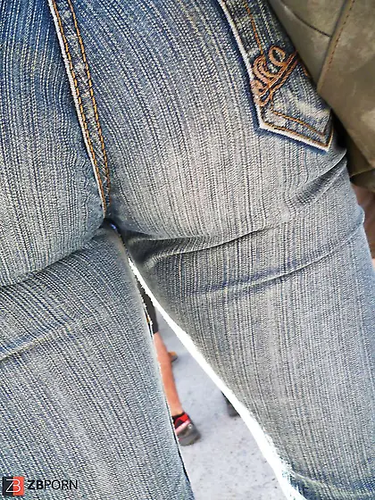 Candid donks from Chile