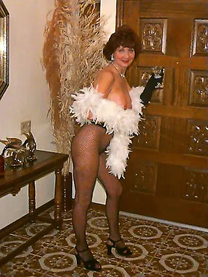 Mature classy carol united