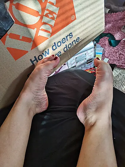 Ginger whore to cum to