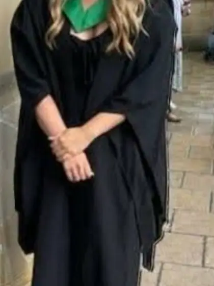 he loves his aunts feet