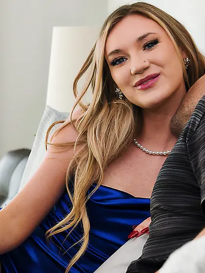 Daisy Lavoy gets her natural tits licked and pussy drilled