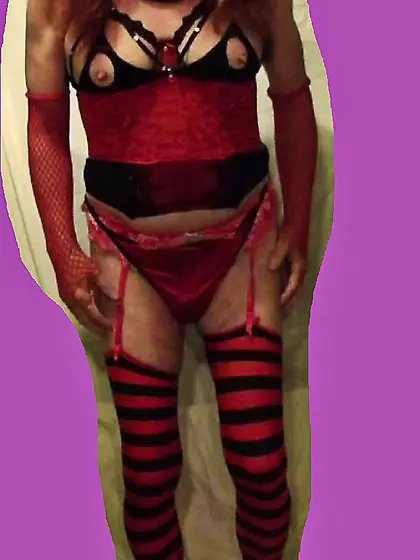 goodgurl34 with locking hood & big hole for mouth play omg