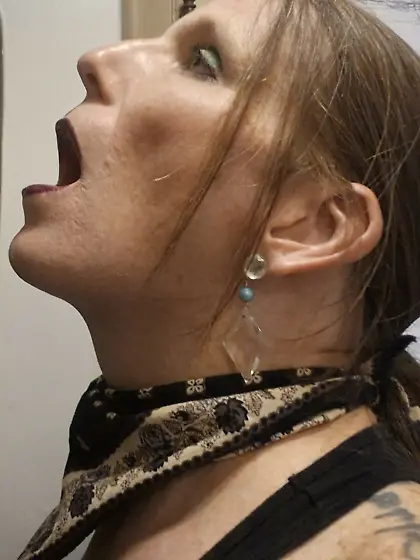 Castrated T-girl gets herself off