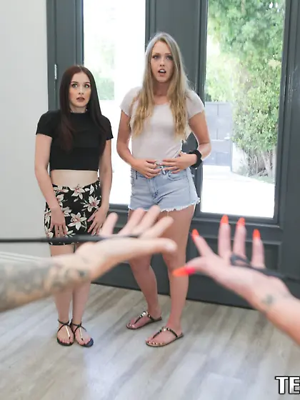 Natasha Starr, Lisey Sweet, Ashley Red and Danni Rivers licking