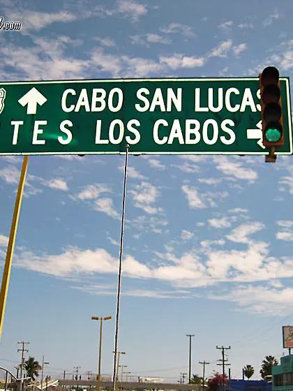 Hot Sienna West and Kelly Madison lick each other before getting