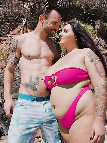 Great breasts and bubble bottom for a greedy chubby chaser