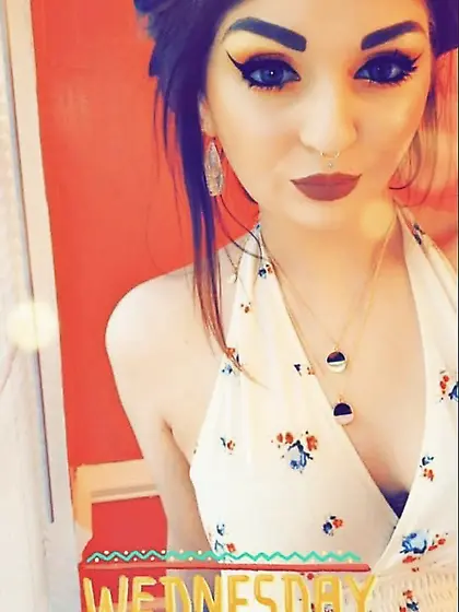 Follow in order.  I cum at the final pic.  :)