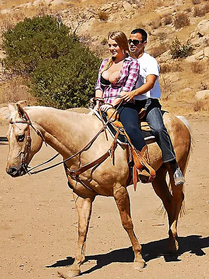 Juicy breasted chubby girl Sierra Syke has great outdoor sex aft