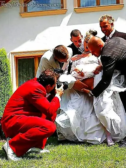 AnjaCawa die gangbang-piss-Braut