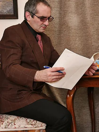 Blondie with cute face