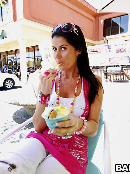 Eva Karera takes her white pants off and shows us her clean wet