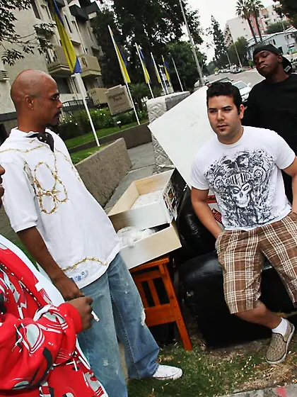 Horny milf Jordan Blue is so insatiable that manages to seduce e