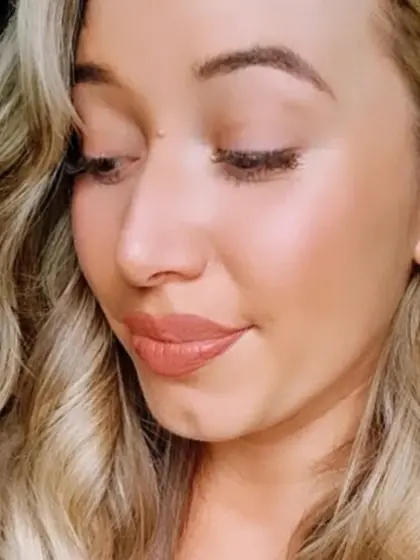 he loves his aunts feet