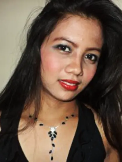 Brunette Teen Eumi Striptease.