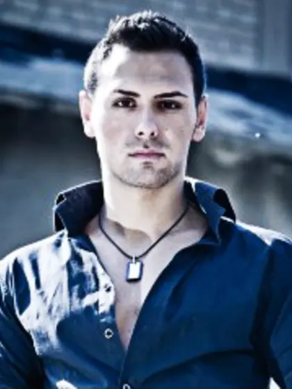 Brunette sebilicious25 perform anal