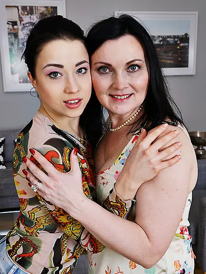 Lesbians exotic humping