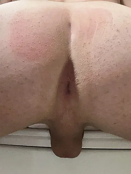 Round shaved ass of freshly 18 sub boy