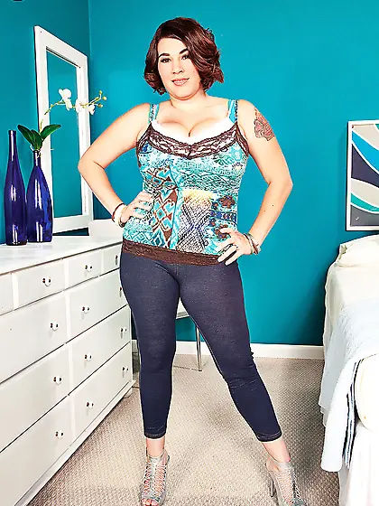 Elaina Gregory's Incredible Tight Titty Top Try-Outs