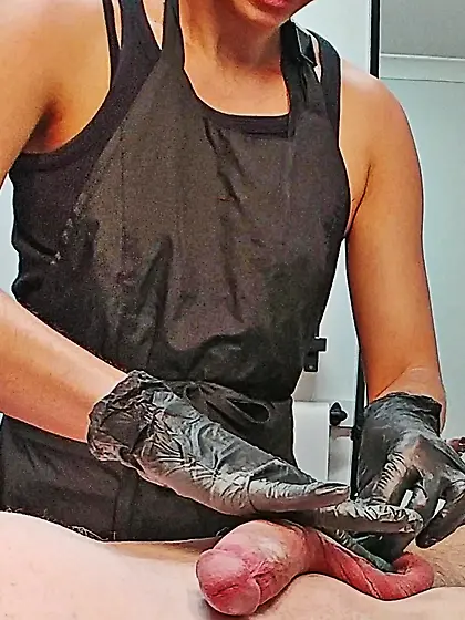 Waxing erection - CFNM.  Happy waxer! 1