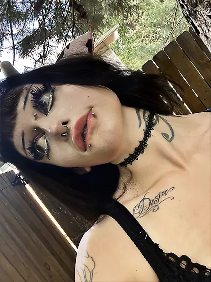 Braceface Bimbo With Juicy Puffed Up Lips